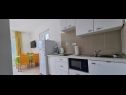 Appartements Ivano - 20 m from Sea: A1(6), A2(2+1), A3(2+1), A4(2), A5(2) Baie Osibova (Milna) - Île de Brac  - Croatie  - Appartement - A3(2+1): cuisine salle à manger