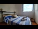 Appartements Marin - amazing sea view: A1(4+1), A2(4+1), A3(4+1) Splitska - Île de Brac  - Appartement - A2(4+1): chambre &agrave; coucher