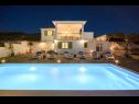 Maisons de vacances Margita - luxury with private pool: H(6) Splitska - Île de Brac  - Croatie  - piscine