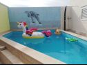 Maisons de vacances Jaka 2 - with pool : H(6+2) Sumartin - Île de Brac  - Croatie  - piscine