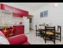 Appartements Adel - 70 m from beach: A1(4), A2(3+2), SA3(2), A4(4+2) Supetar - Île de Brac  - Appartement - A2(3+2): cuisine salle à manger