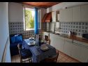 Appartements Mar - 50 m from beach: A1(4+1), A2(4+1), A3(4+1) Sutivan - Île de Brac  - Appartement - A1(4+1): cuisine salle à manger