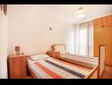 Appartements Boris - 30 m from beach : A1(6+2) Arbanija - Île de Ciovo  - Appartement - A1(6+2): chambre &agrave; coucher
