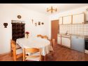 Appartements Boris - 30 m from beach : A1(6+2) Arbanija - Île de Ciovo  - Appartement - A1(6+2): cuisine salle à manger