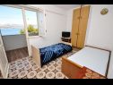 Appartements Dome - 30 m from beach : A1(4), A2(4), A3(4) Arbanija - Île de Ciovo  - Appartement - A3(4): chambre &agrave; coucher