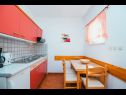 Appartements Bela2 - great location A1 B1(4), A2 C1(4), A3 D1(4+1) Mastrinka - Île de Ciovo  - Appartement - A1 B1(4): cuisine salle à manger
