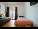 Appartements Bela2 - great location A1 B1(4), A2 C1(4), A3 D1(4+1) Mastrinka - Île de Ciovo  - Appartement - A2 C1(4): chambre &agrave; coucher
