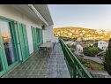 Appartements Vinko - 80 m from beach: A1(4+2), A2(4+2) Okrug Gornji - Île de Ciovo  - Appartement - A2(4+2): terrasse
