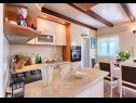 Maisons de vacances ReCa H(7+1) Okrug Gornji - Île de Ciovo  - Croatie  - H(7+1): cuisine salle à manger