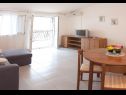 Appartements Filip - with parking : A1-2A(2+3), SA2-2B(2+1), A3-3A(2+3), SA4-3B(2+1) Okrug Gornji - Île de Ciovo  - Appartement - A3-3A(2+3): séjour