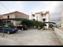 Appartements Antonia - 5 m from sea : A4 (2+2), A5 (2+2) Okrug Gornji - Île de Ciovo  - maison