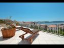 Appartements Bozo - amazing terrace and sea view: A1(4) Okrug Gornji - Île de Ciovo  - vue sur la mer (maison et environs)