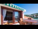 Maisons de vacances Sea front - with pool: H(15+2) Okrug Gornji - Île de Ciovo  - Croatie  - H(15+2): balcon