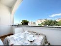 Appartements Mari - 150 m from sea: A1(2+1), A2(2+1), A3(2+1), A4(2+1) Okrug Gornji - Île de Ciovo  - Appartement - A2(2+1): terrasse