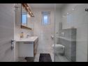 Appartements Miro SA1(2), SA3(2), A2 Maisonette(2+2), A4(6+2), A5(6+2)  Crikvenica - Riviera de Crikvenica  - Appartement - A4(6+2): salle de bain W-C