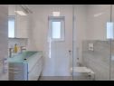 Appartements Miro SA1(2), SA3(2), A2 Maisonette(2+2), A4(6+2), A5(6+2)  Crikvenica - Riviera de Crikvenica  - Appartement - A5(6+2) : salle de bain W-C