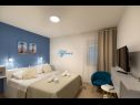 Appartements At the sea - 5 M from the beach : A1(2+3), A2(2+2), A3(8+2), A4(2+2), A5(2+2), A6(4+1) Klek - Riviera de Dubrovnik  - Appartement - A3(8+2): 