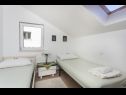 Appartements Marija - 50m close to the beach: A1(2+2), SA2(2+1) Zaton (Dubrovnik) - Riviera de Dubrovnik  - Appartement - A1(2+2): chambre &agrave; coucher