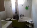 Appartements Dioniza - 150 m from beach: A1(2+2), A2(3), A3(2+2) Jelsa - Île de Hvar  - Appartement - A3(2+2): salle de bain W-C
