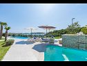 Appartements Dream - 20 m from sea: Gold(3) Medulin - Istrie  - piscine