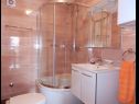 Appartements Sam - central with pool: A1 I kat(4+1), A2 II kat(4+1) Medulin - Istrie  - Appartement - A1 I kat(4+1): salle de bain W-C