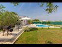 Maisons de vacances Berto - with pool: H(4+2) Pomer - Istrie  - Croatie  - gazon
