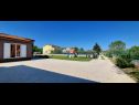 Maisons de vacances Ron - spacious garden: H(6) Pula - Istrie  - Croatie  - cour