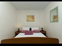 Appartements Dijana - 20m from the sea A1 Antica(4+1), A2 Diana(2+1), A3 Mirela(2+1) Prigradica - Île de Korcula  - Appartement - A3 Mirela(2+1): chambre &agrave; coucher