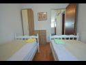 Appartements Jozefina - barbecue: A1(4+1), A2(3+1) Malinska - Île de Krk  - Appartement - A1(4+1): chambre &agrave; coucher