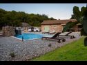 Maisons de vacances Priroda H(4+2) Vrbnik - Île de Krk  - Croatie  - piscine (maison et environs)