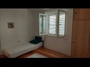 Appartements Mirjana: sea view & balcony: A1 MN (2+1), A2 JN (2+1) Baska Voda - Riviera de Makarska  - Appartement - A1 MN (2+1): chambre &agrave; coucher