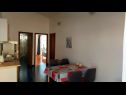 Appartements Mirjana: sea view & balcony: A1 MN (2+1), A2 JN (2+1) Baska Voda - Riviera de Makarska  - Appartement - A2 JN (2+1): cuisine salle à manger