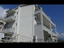 Appartements Josip - 150 m from beach with free parking A1(3), A2(5), A3(2+2) Baska Voda - Riviera de Makarska  - maison