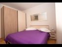 Appartements Anđelko - air conditioning: A1(6+2), A2(6+2) Baska Voda - Riviera de Makarska  - Appartement - A1(6+2): chambre &agrave; coucher
