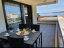 Appartements Villa Esse - heated pool & seaview: A1(2+2), A2(4+2), A3(2+2), A4(4+2), A5(2+2) Baska Voda - Riviera de Makarska  - Appartement - A2(4+2): terrasse couverte