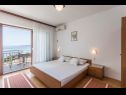 Appartements et chambres Vedra - free parking and close to the beach A1 (2+1), SA2 - B(2+1), C3 (2), D4 (2+1), E5 (2+1) Baska Voda - Riviera de Makarska  - Appartement - C3 (2): chambre &agrave; coucher