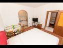 Appartements Miljko - 80 m from beach: A1(6), SA2(2), A10(4+1), A11(2+2) Brela - Riviera de Makarska  - Appartement - A11(2+2): séjour