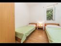 Appartements Horizont - 150 m from pebble beach: A1-Filip(4+2), A2-Mario(4+2) Brist - Riviera de Makarska  - Appartement - A2-Mario(4+2): chambre &agrave; coucher