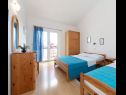 Appartements Blue - 100 m from beach: A1(3+1) Igrane - Riviera de Makarska  - Appartement - A1(3+1): chambre &agrave; coucher