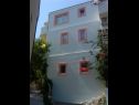 Appartements Durda1 - 50 m from beach: A1(2+2), B2(2+2), C3(2+1) Igrane - Riviera de Makarska  - maison