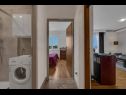 Appartements Josip - panoramic sea view & parking: A1(4+2) Makarska - Riviera de Makarska  - Appartement - A1(4+2): couloir