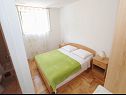 Appartements Srzi - 200 m from sea: A1(7+1), SA2(2), A3(2+1) Makarska - Riviera de Makarska  - Appartement - A1(7+1): chambre &agrave; coucher