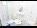 Appartements Tomislava - ground floor apartments: A1(2+1), A2(2+3) Makarska - Riviera de Makarska  - Appartement - A2(2+3): salle de bain W-C