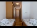 Appartements Josi - great view: A1(4+2) Makarska - Riviera de Makarska  - Appartement - A1(4+2): chambre &agrave; coucher