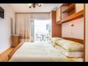 Appartements et chambres Happiness - 70m to the beach: A2(4), SA3(2), R4(2), R5(2), R6(2), R7(2) Tucepi - Riviera de Makarska  - Chambre - R4(2): intérieur