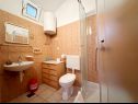 Appartements Tomo - 10 m from beach: A1(2+2), SA2(2) Zaostrog - Riviera de Makarska  - Appartement - A1(2+2): salle de bain W-C