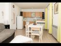 Appartements Matija - 30 m from sea: A1(4+2), A2(2+2) Jezera - Île de Murter  - Appartement - A1(4+2): cuisine salle à manger