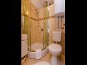 Maisons de vacances Gor - free WiFi H(2+1) Gata - Riviera de Omis  - Croatie  - H(2+1): salle de bain W-C