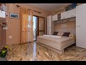 Appartements Verica - 15 m from beach: SA1(2), SA2(2), SA3(2) Krilo Jesenice - Riviera de Omis  - Studio appartement - SA1(2): intérieur
