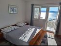 Appartements Ivana - with parking: A4(2) Omis - Riviera de Omis  - Appartement - A4(2): chambre &agrave; coucher